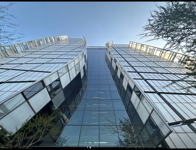 425M² OFFICE TO LET IN SANDTON CENTRAL